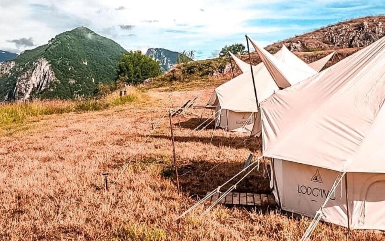 Lodg'Ing Secret Camp Ariege 호텔 Lordat 외부 사진