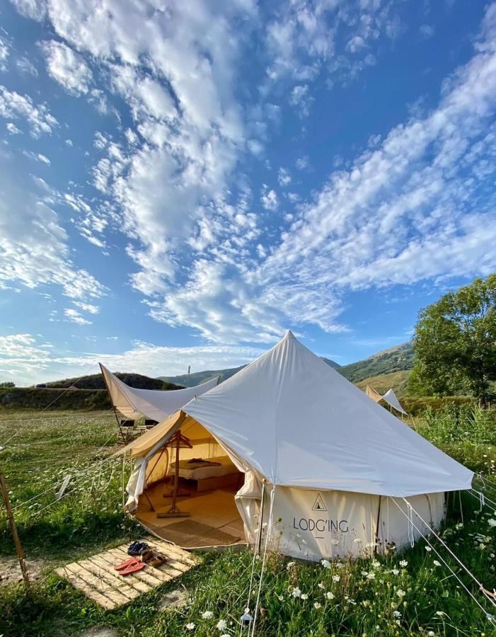 Lodg'Ing Secret Camp Ariege 호텔 Lordat 외부 사진